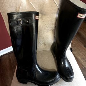 Hunter knee high rain boots
